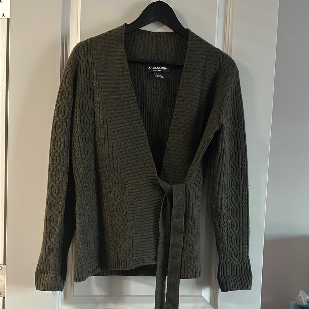A. Giannetti Cashmere Sweater - olive green